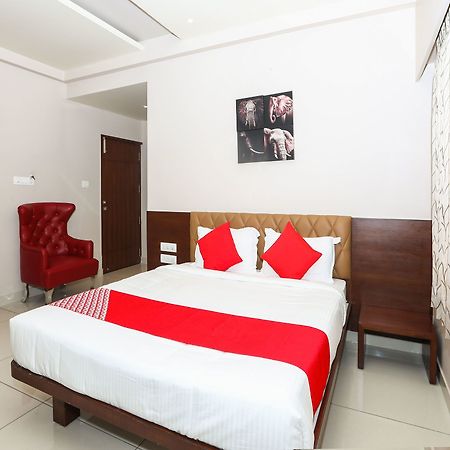 Oyo 15220 Jn Stay ไมซอร์ ภายนอก รูปภาพ